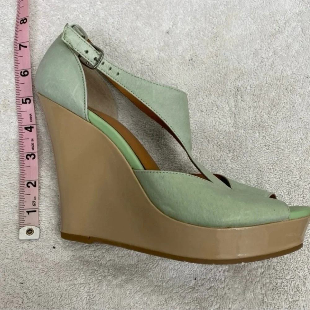 BC Footwear Women's Mint Green Tan Leather Platform Sandal Wedge Size 8.5 Boho